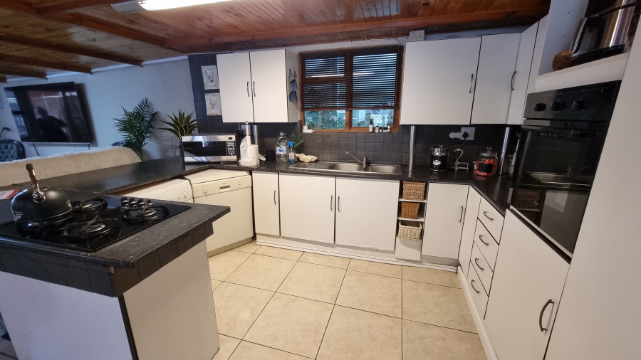 8 Bedroom Property for Sale in Die Bos Western Cape